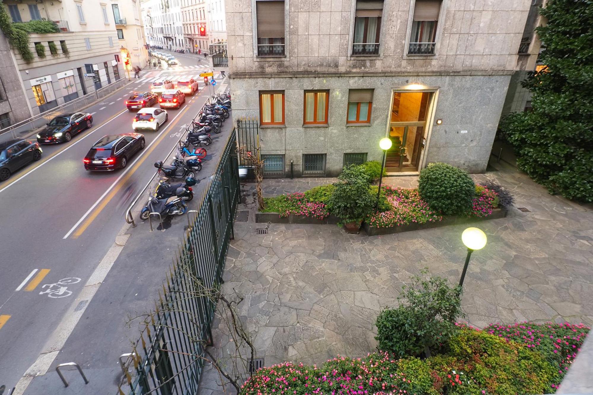 Rifugio Chic In Centro Milano Milão Exterior foto